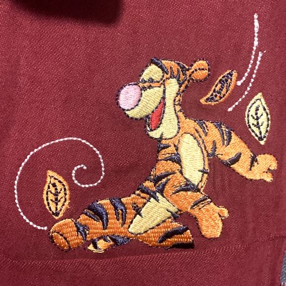 Women's DISNEY Tigger Shirt XL Button Down Show Off Pooh Character Embroidered - Picture 2 of 10